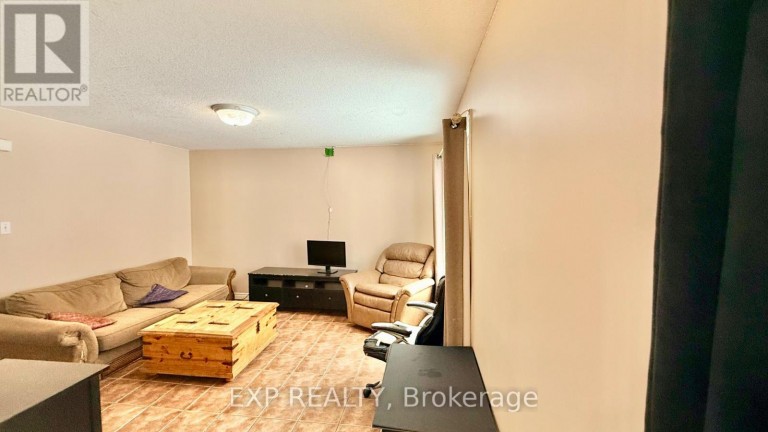 16 MARSHALL STREET, Waterloo, Ontario, N2J2T2