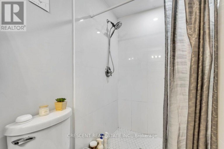 LOWER - 83 MADISON AVENUE, Toronto (Annex), Ontario, M5R2S3