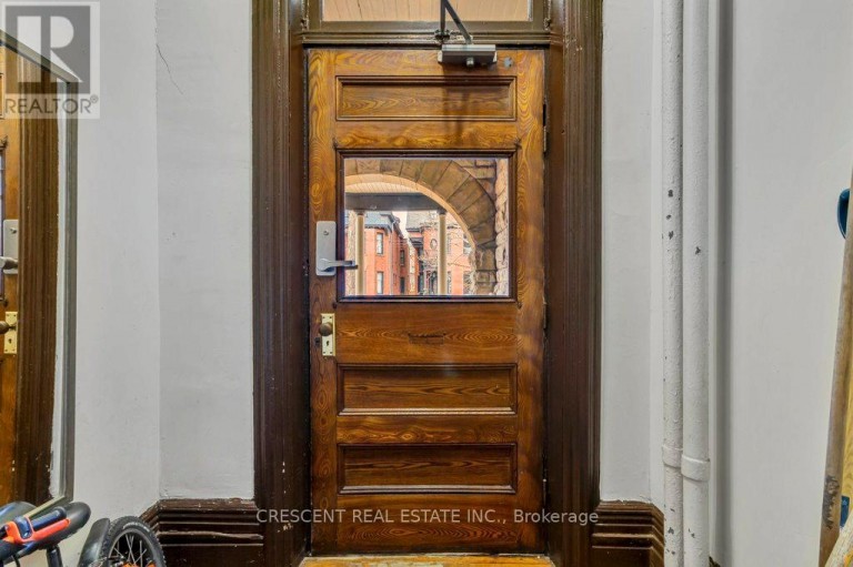 LOWER - 83 MADISON AVENUE, Toronto (Annex), Ontario, M5R2S3