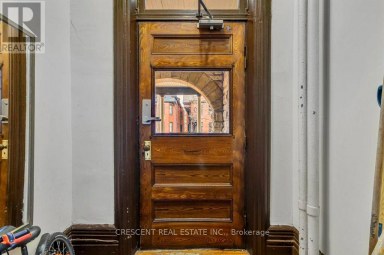 LOWER - 83 MADISON AVENUE Toronto (Annex) Ontario photo 4