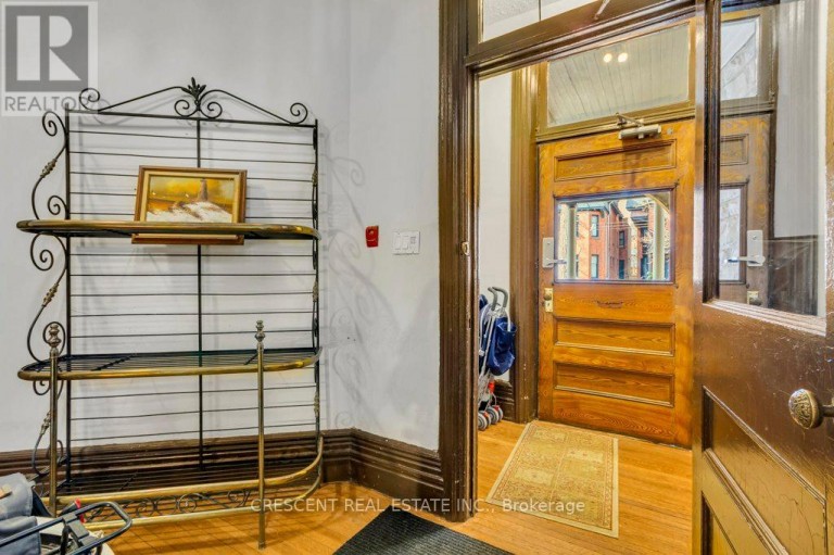 LOWER - 83 MADISON AVENUE, Toronto (Annex), Ontario, M5R2S3