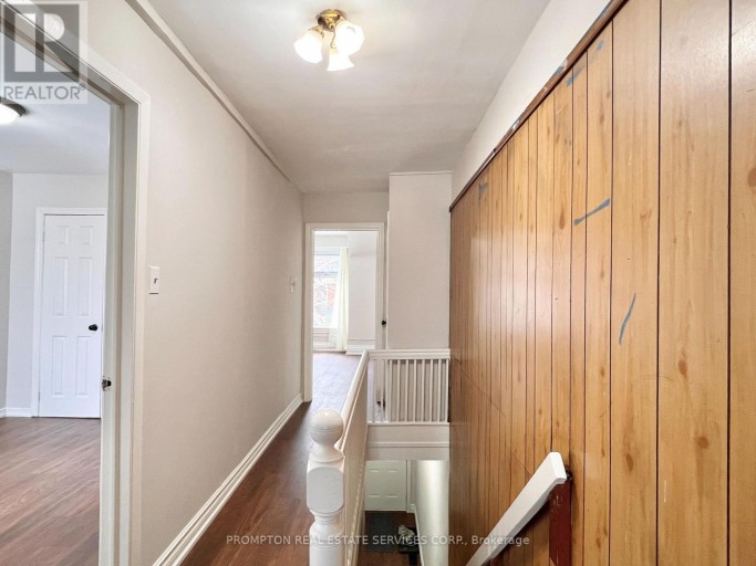 17 WINNIFRED AVENUE, Toronto (South Riverdale), Ontario, M4M2X2