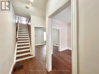 17 WINNIFRED AVENUE Toronto (South Riverdale) Ontario photo 3