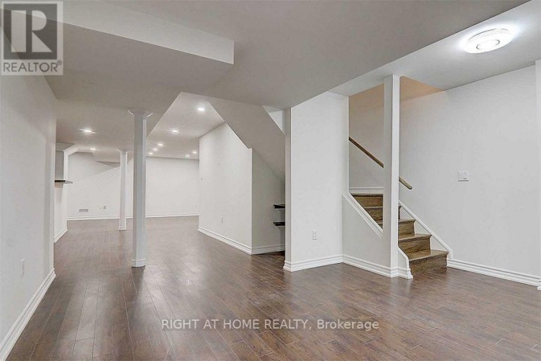 57 BAYSWATER AVENUE, Richmond Hill (Oak Ridges Lake Wilcox), Ontario, L4E4E6