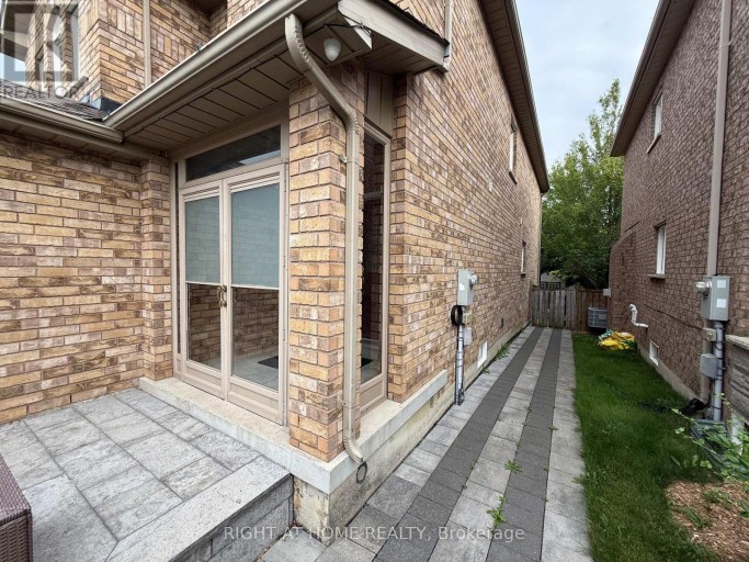 57 BAYSWATER AVENUE, Richmond Hill (Oak Ridges Lake Wilcox), Ontario, L4E4E6