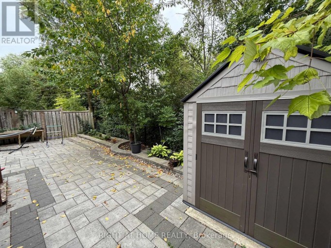 57 BAYSWATER AVENUE, Richmond Hill (Oak Ridges Lake Wilcox), Ontario, L4E4E6