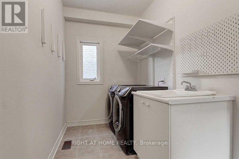 57 BAYSWATER AVENUE, Richmond Hill (Oak Ridges Lake Wilcox), Ontario, L4E4E6