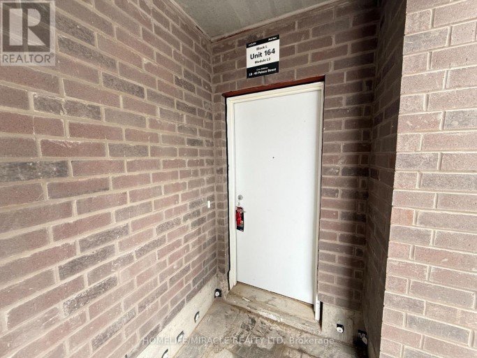 L8 - 40 PALACE STREET, Kitchener, Ontario, N2E3Z4