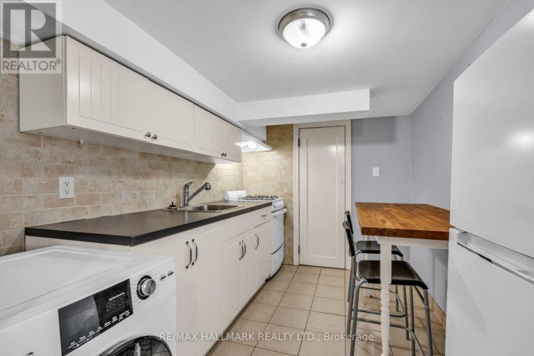 65 KIRKNEWTON ROAD, Toronto (Caledonia-Fairbank), Ontario, M6E3X9