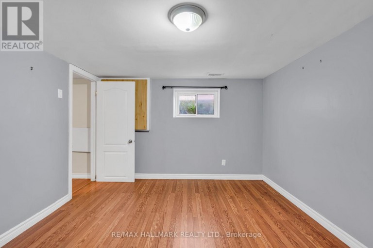 65 KIRKNEWTON ROAD, Toronto (Caledonia-Fairbank), Ontario, M6E3X9