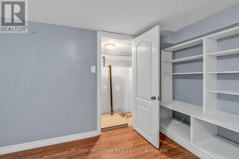 65 KIRKNEWTON ROAD, Toronto (Caledonia-Fairbank), Ontario, M6E3X9