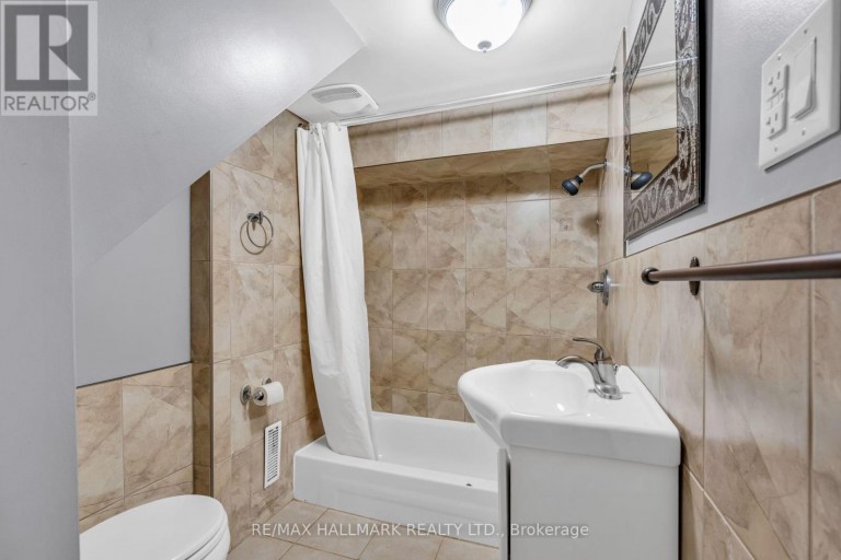 65 KIRKNEWTON ROAD, Toronto (Caledonia-Fairbank), Ontario, M6E3X9