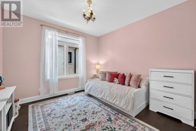 91 ORR STREET Stratford Ontario photo 16