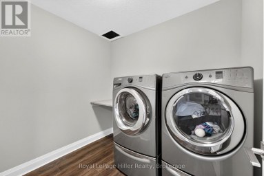 91 ORR STREET Stratford Ontario photo 35