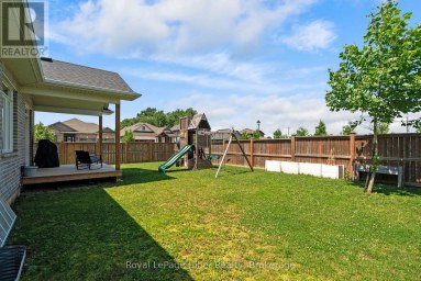 91 ORR STREET Stratford Ontario photo 38