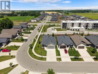 91 ORR STREET Stratford Ontario photo 42