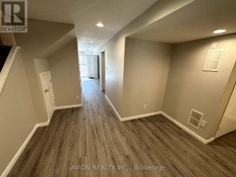 BSMT - 38 RUSH ROAD Aurora (Bayview Wellington) Ontario photo 2