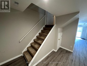BSMT - 38 RUSH ROAD Aurora (Bayview Wellington) Ontario photo 5