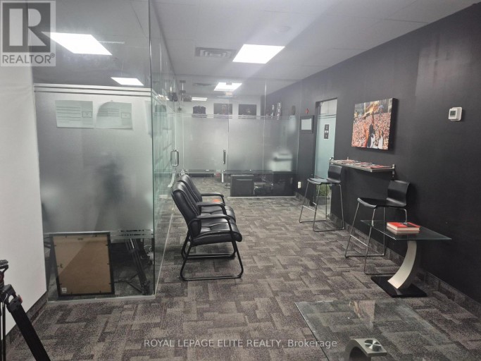 OFFICE/BOARDROOM - 952 CENTURY DRIVE, Burlington (Industrial Burlington), Ontario, L7L5P2