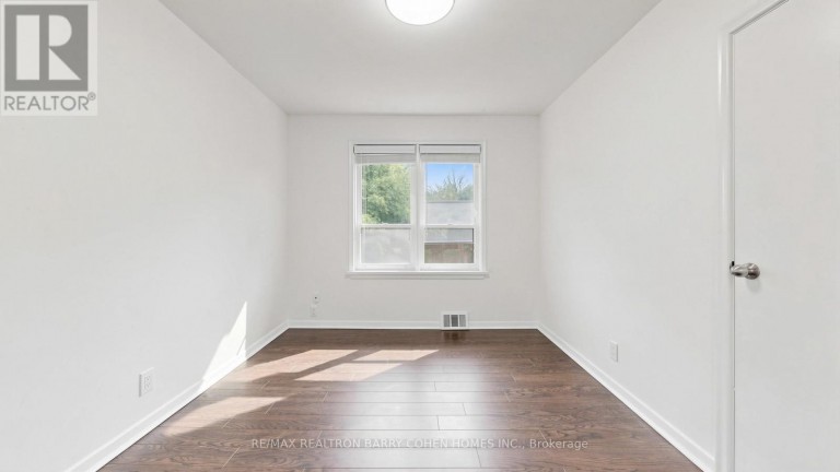 3 GREENGATE ROAD, Toronto (Banbury-Don Mills), Ontario, M3B1E7