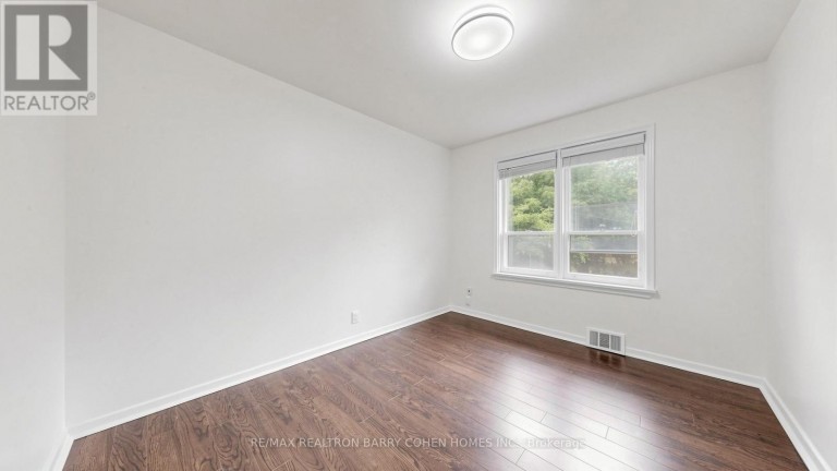 3 GREENGATE ROAD, Toronto (Banbury-Don Mills), Ontario, M3B1E7