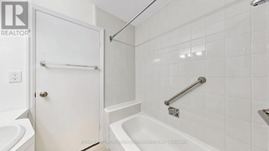 3 GREENGATE ROAD Toronto (Banbury-Don Mills) Ontario photo 30
