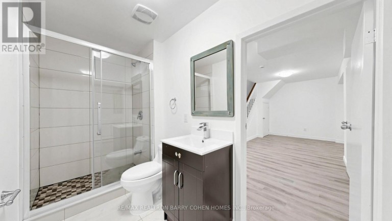 3 GREENGATE ROAD, Toronto (Banbury-Don Mills), Ontario, M3B1E7