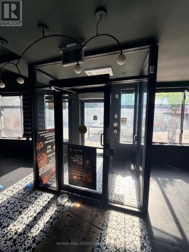 5900 MAIN STREET, Niagara Falls (Dorchester), Ontario, L2G5Z8