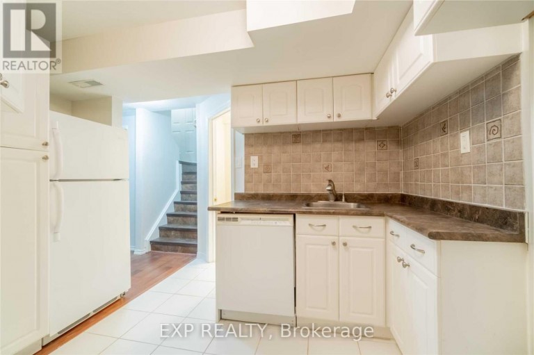 BSMT - 134 SANDOWN AVENUE, Toronto (Birchcliffe-Cliffside), Ontario, M1N3W7