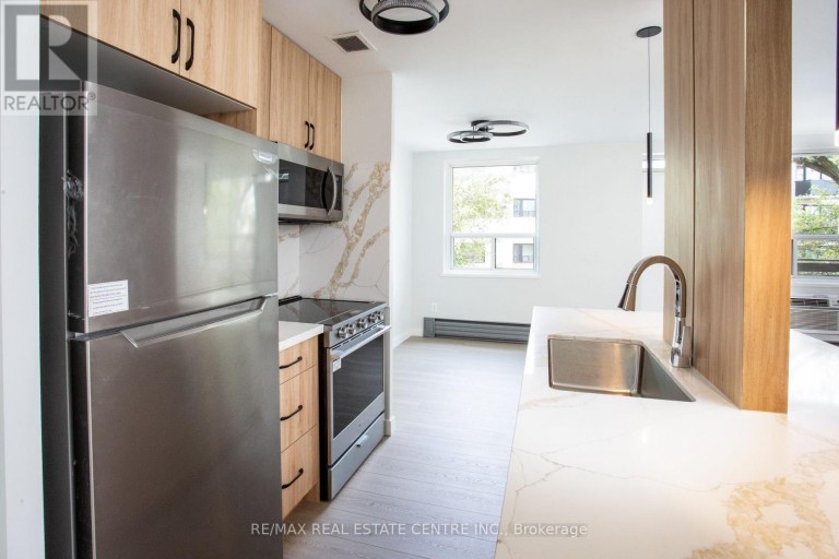 307 - 5 HILL HEIGHTS ROAD, Toronto (Stonegate-Queensway), Ontario, M8Y1Y9