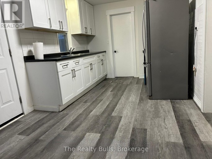 18 FORKS ROAD E, Welland (Dain City), Ontario, L3B5K1