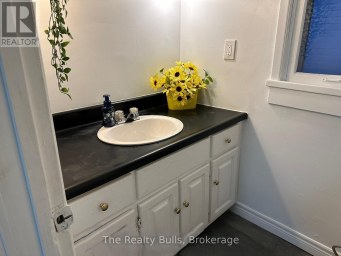 18 FORKS ROAD E Welland (Dain City) Ontario photo 5