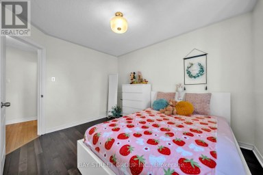 384 SPRUCE GROVE CRESCENT Newmarket (Woodland Hill) Ontario photo 16