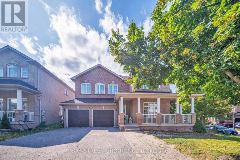 384 SPRUCE GROVE CRESCENT, Newmarket (Woodland Hill), Ontario, L3X2X3