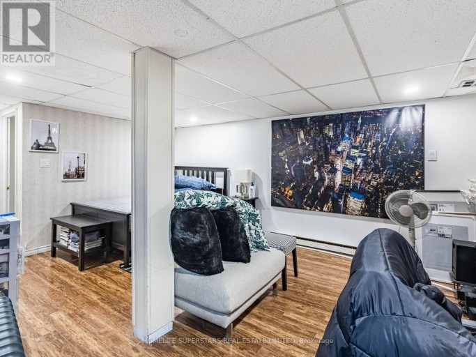 3 HALEY COURT, Brampton (Central Park), Ontario, L6S1N6