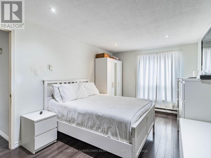3 HALEY COURT, Brampton (Central Park), Ontario, L6S1N6