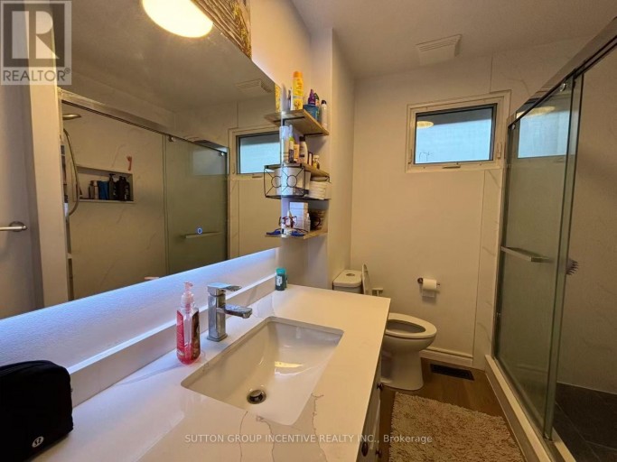 UPPER UNIT - 7 ROSEDALE PLACE, Barrie (Cundles East), Ontario, L4M5E7