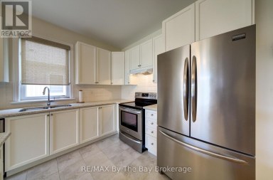 30 ALLEGRA DRIVE Wasaga Beach Ontario photo 11