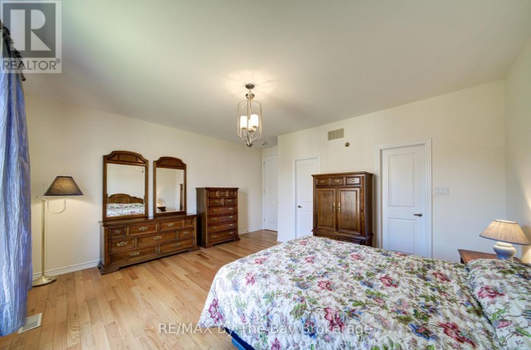 30 ALLEGRA DRIVE, Wasaga Beach, Ontario, L9Z0H1