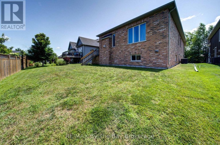 30 ALLEGRA DRIVE, Wasaga Beach, Ontario, L9Z0H1