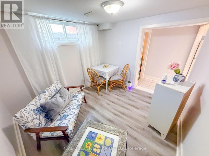 LOWER LEVEL - 14 GOOCH COURT, Toronto (Lambton Baby Point), Ontario, M6S2N8