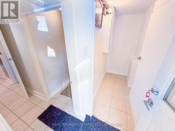 LOWER LEVEL - 14 GOOCH COURT Toronto (Lambton Baby Point) Ontario photo 3