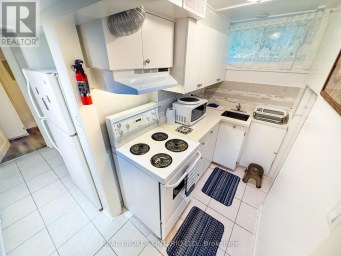 LOWER LEVEL - 14 GOOCH COURT Toronto (Lambton Baby Point) Ontario photo 7