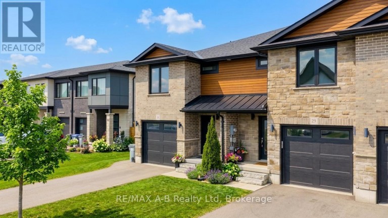 31 TRAILSIDE DRIVE, St. Marys, Ontario, N4X0C1