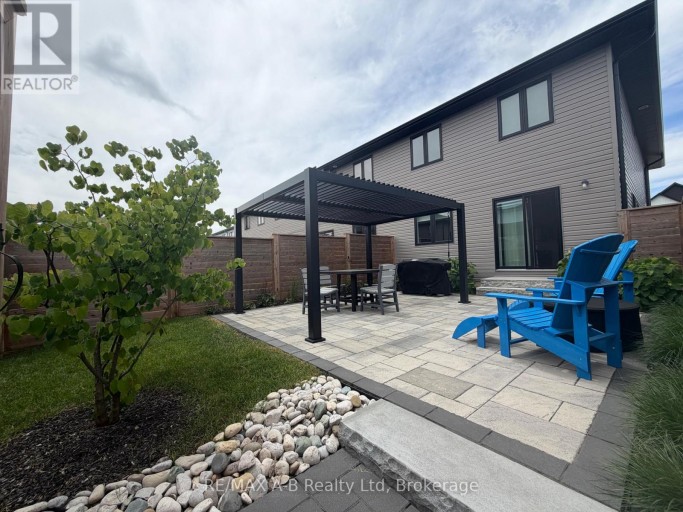 31 TRAILSIDE DRIVE, St. Marys, Ontario, N4X0C1