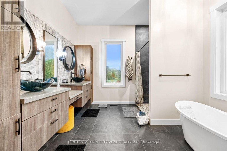 423474 6 CONCESSION, West Grey, Ontario, N0C1H0