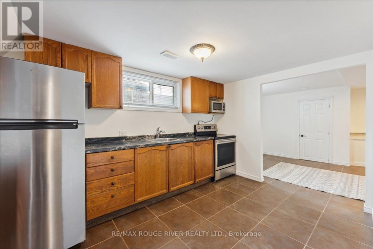 BSMT - 1121 BROCK STREET S, Whitby (Downtown Whitby), Ontario, L1N4M1