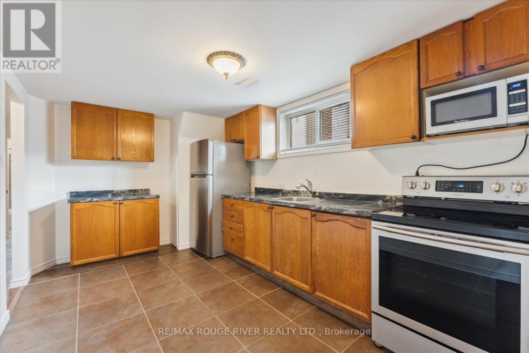 BSMT - 1121 BROCK STREET S, Whitby (Downtown Whitby), Ontario, L1N4M1