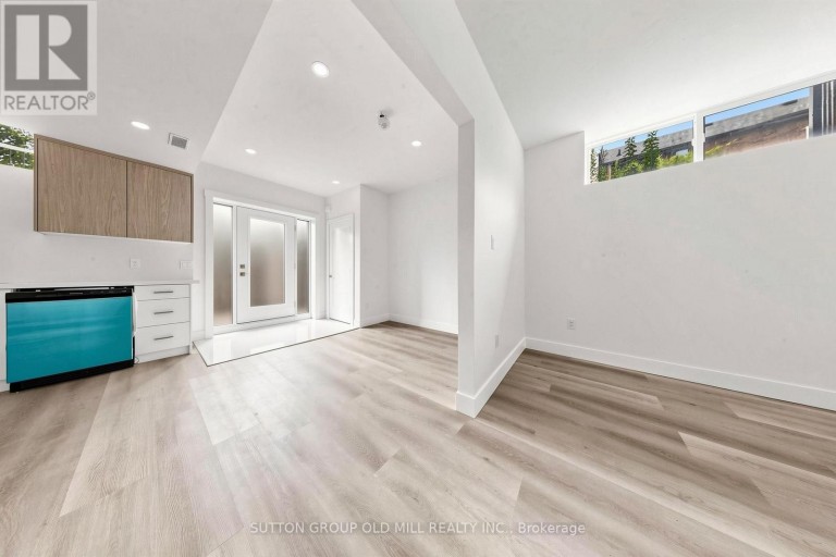 1 - 1925 LAWRENCE AVENUE W, Toronto (Weston), Ontario, M9N1G8