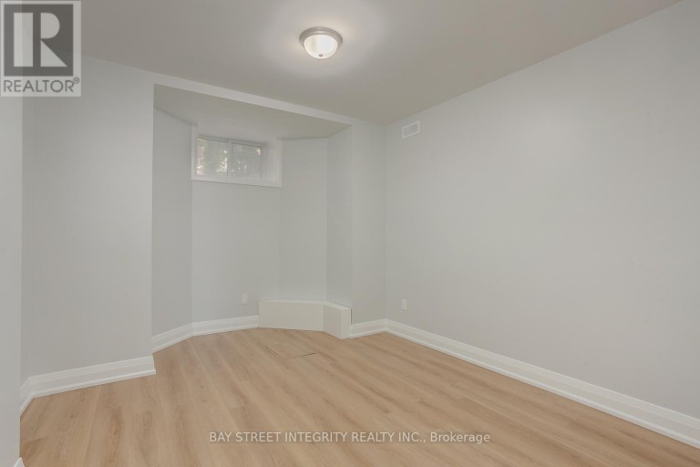 BSM - 19 D'ARCY STREET, Toronto (Kensington-Chinatown), Ontario, M5T1J8